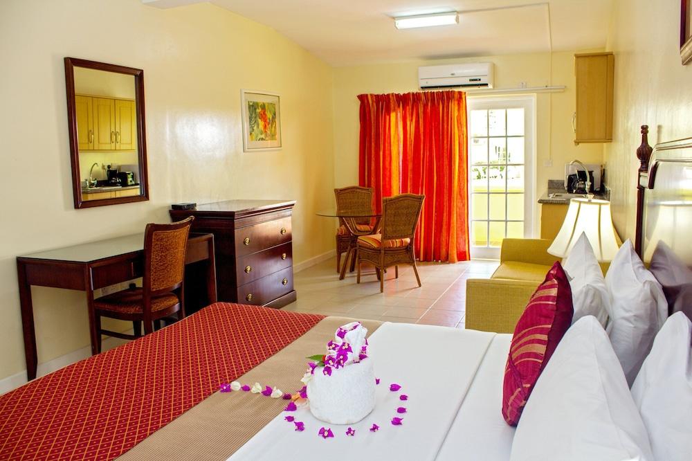 גרוס איילט Bay Gardens Inn מראה חיצוני תמונה