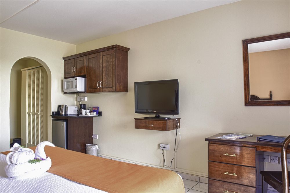 גרוס איילט Bay Gardens Inn מראה חיצוני תמונה